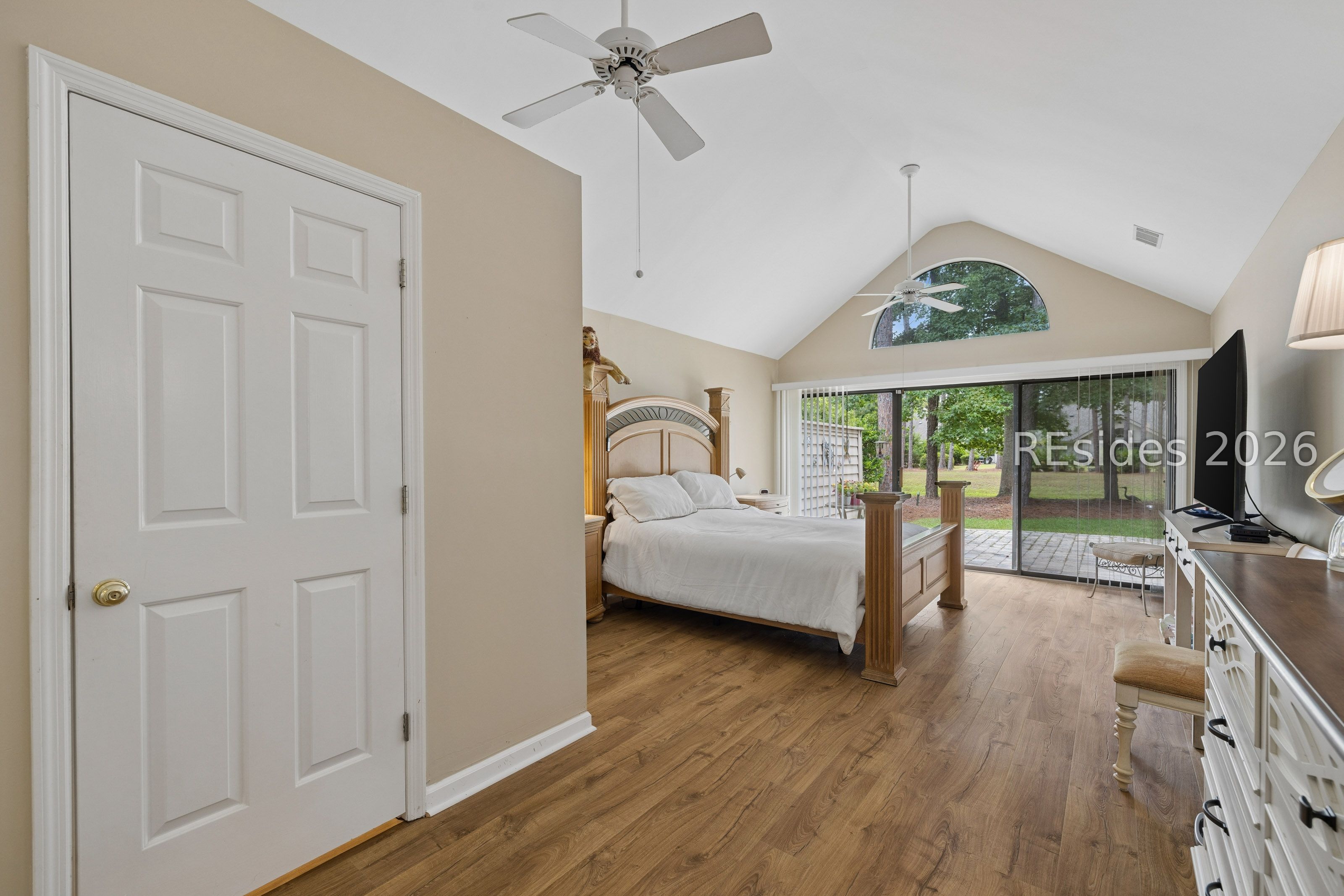 20 Honey Locust Circle