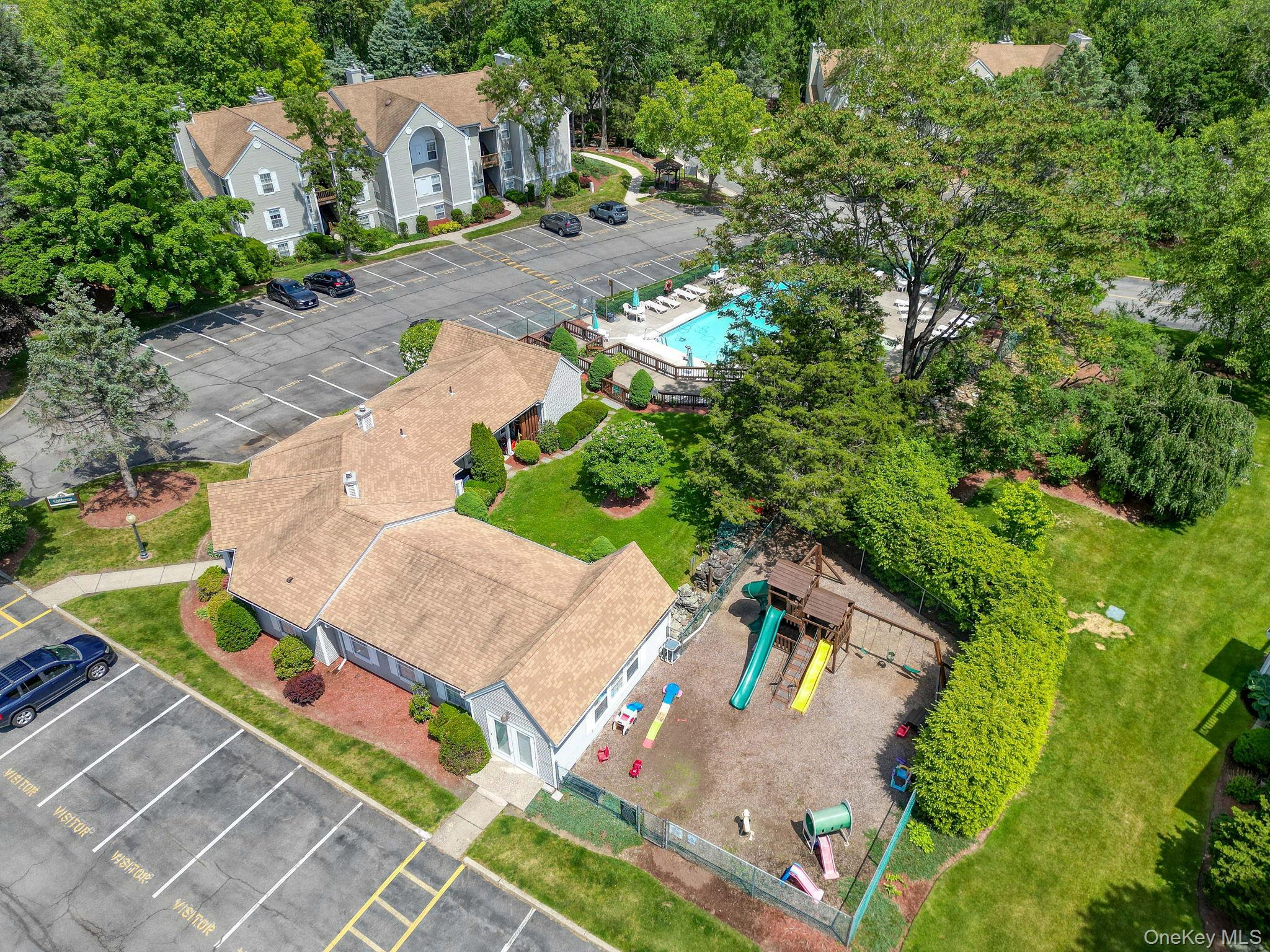 1103 Washington Green