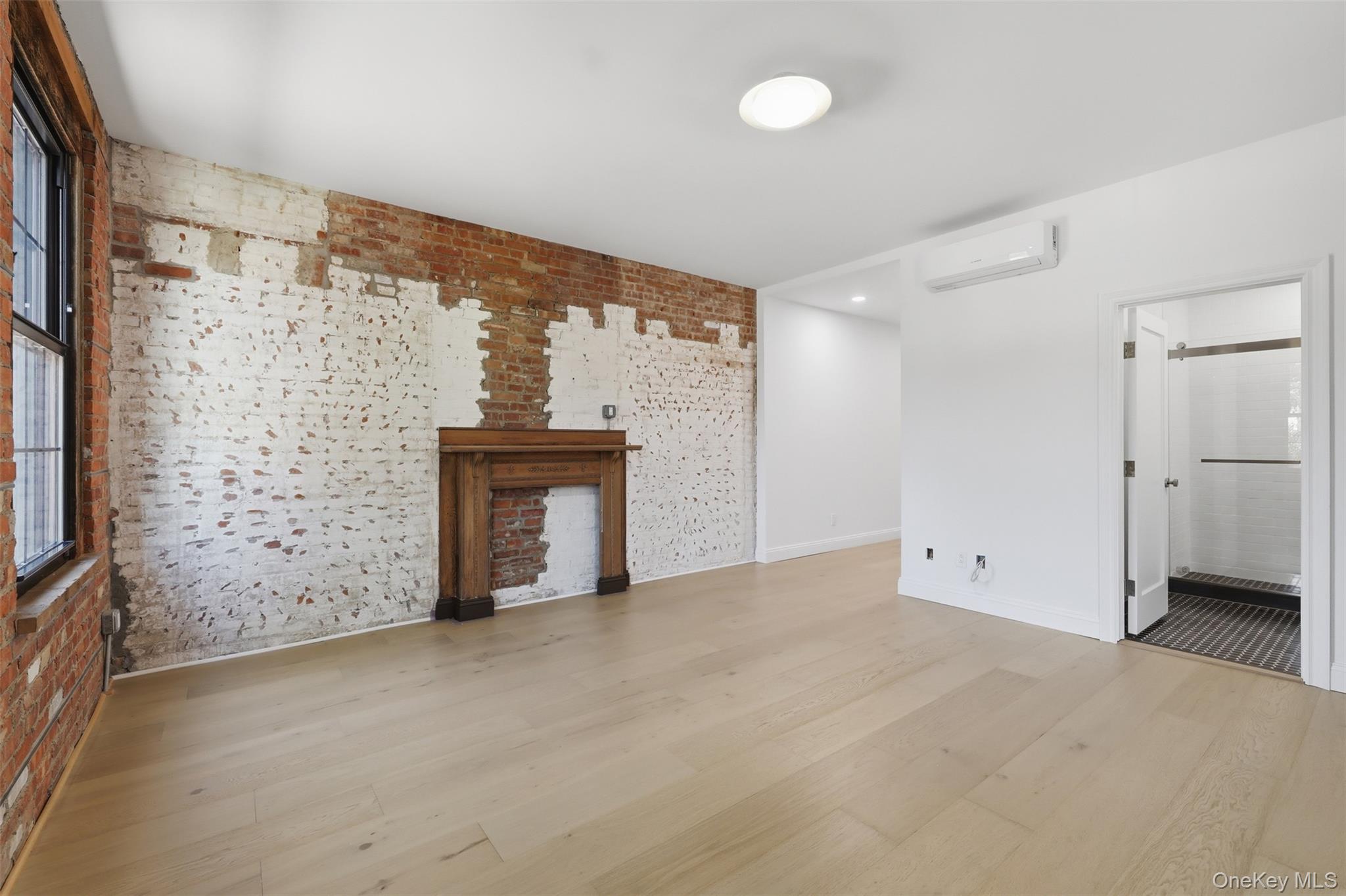 201-211 Main Street Unit: 1