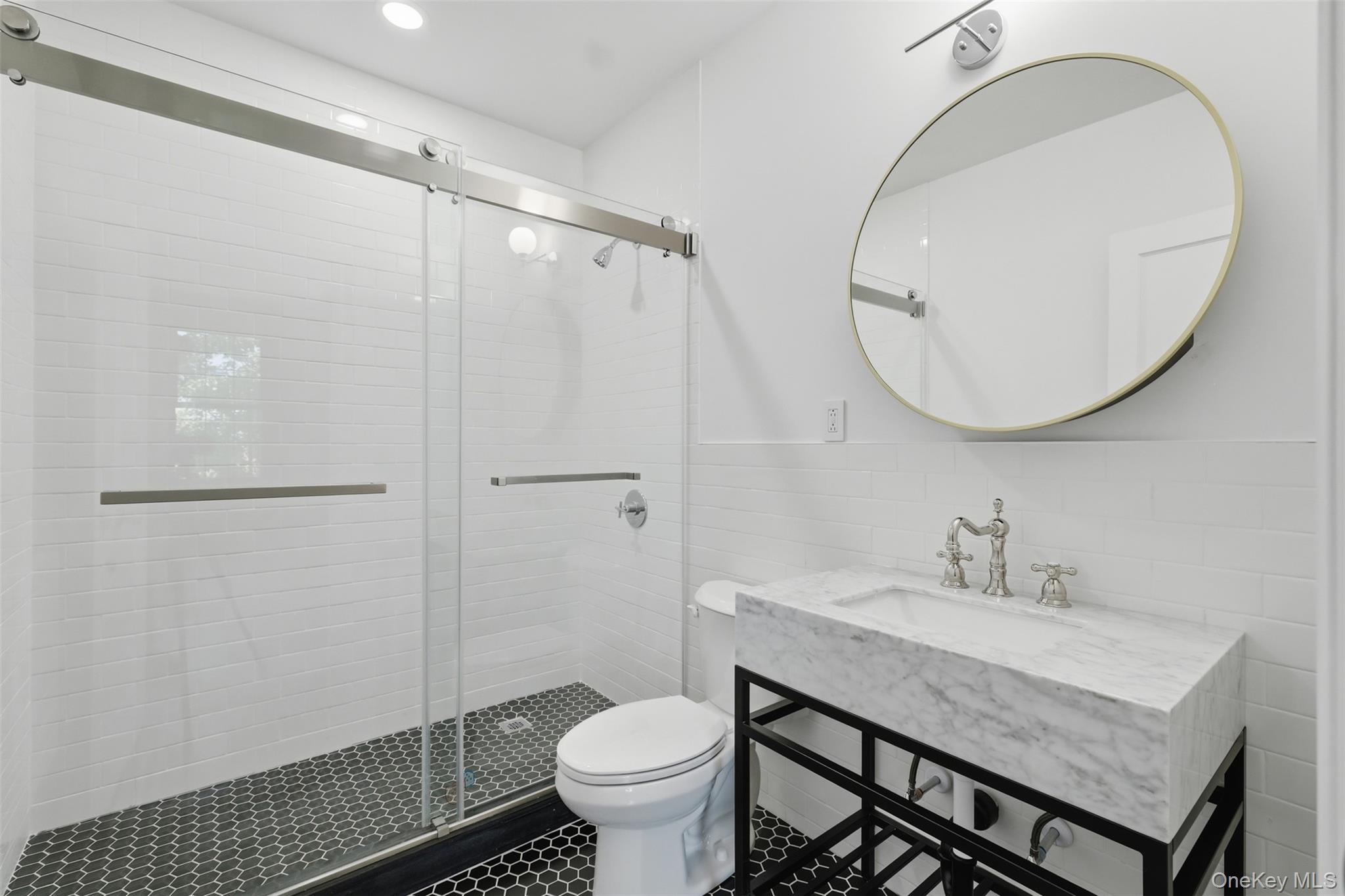 201-211 Main Street Unit: 1