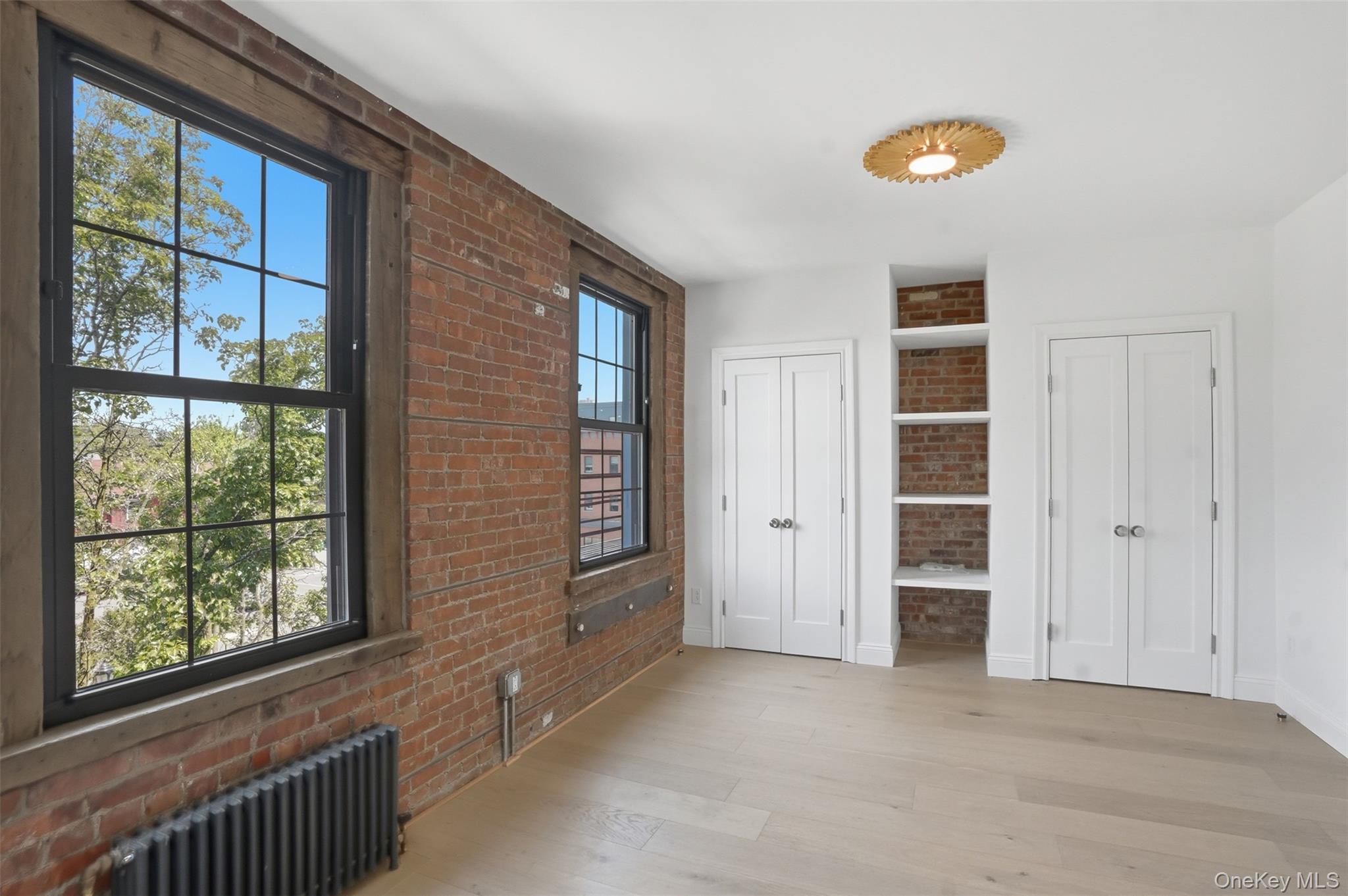 207 Main Street Unit: 1