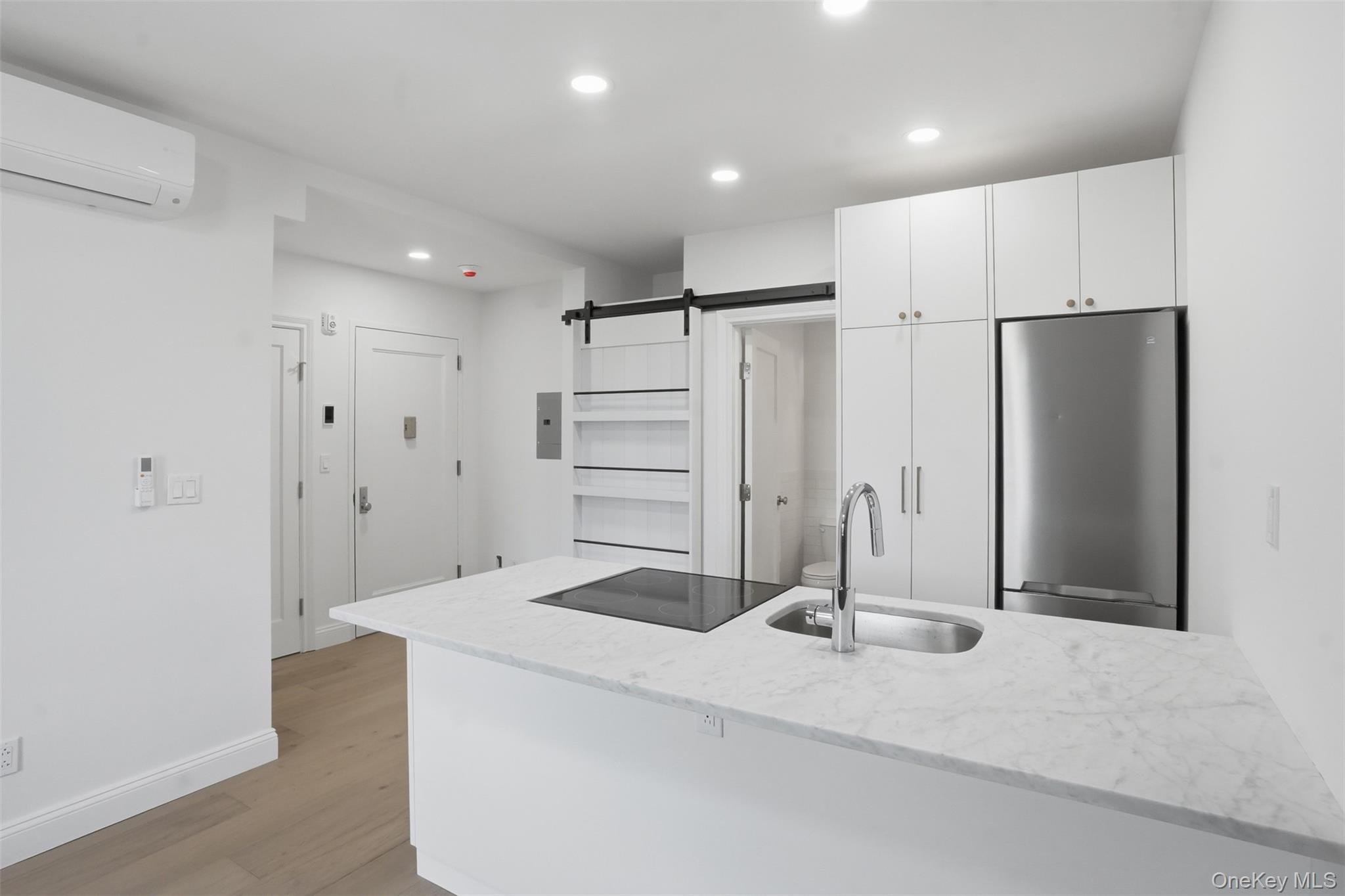 207 Main Street Unit: 1