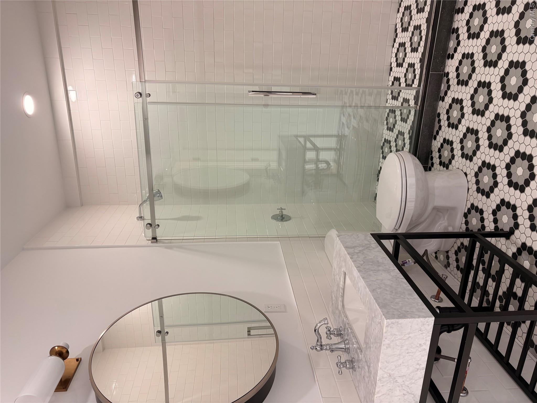 207 Main Street Unit: 7