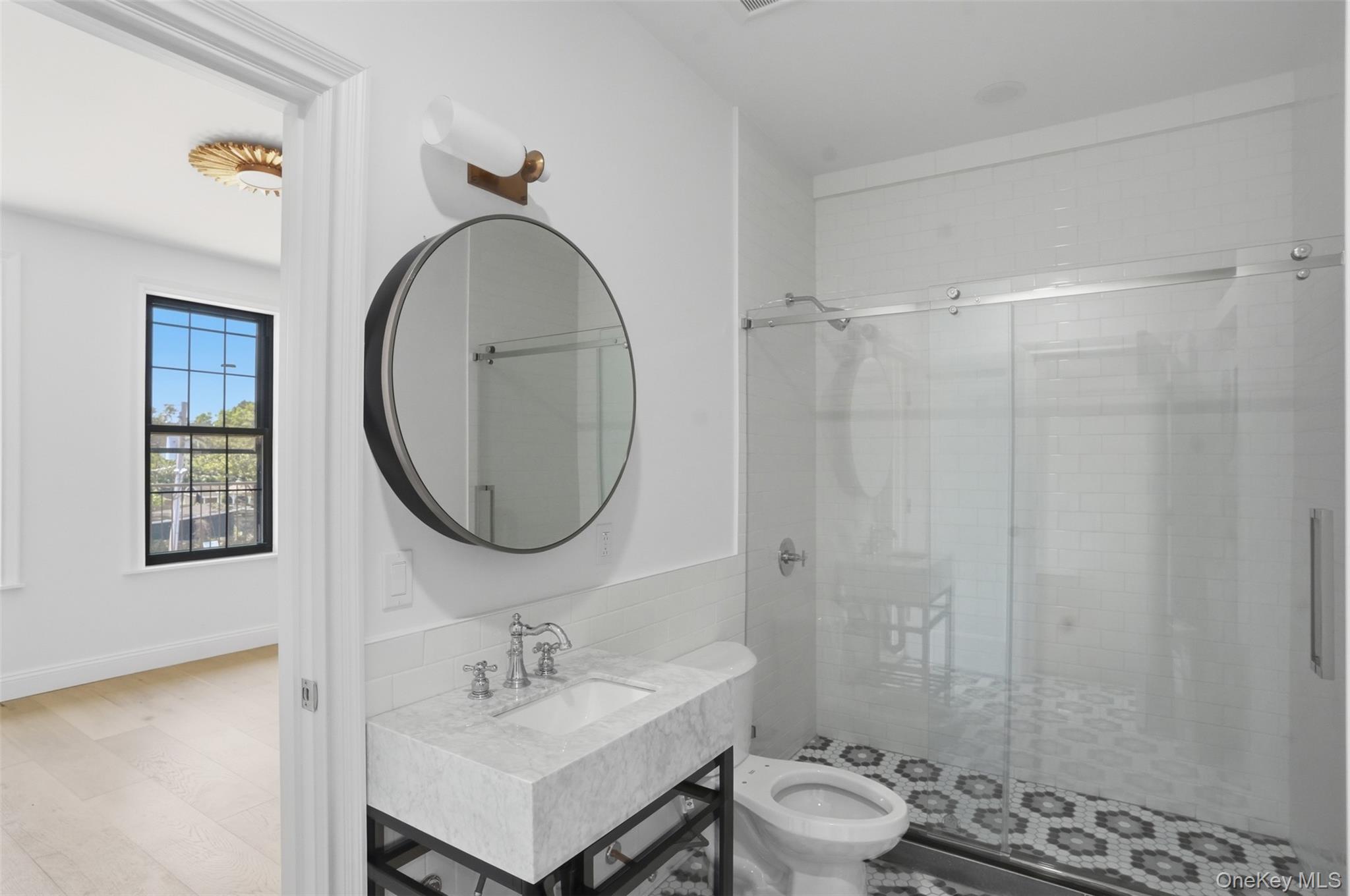 207 Main Street Unit: 7