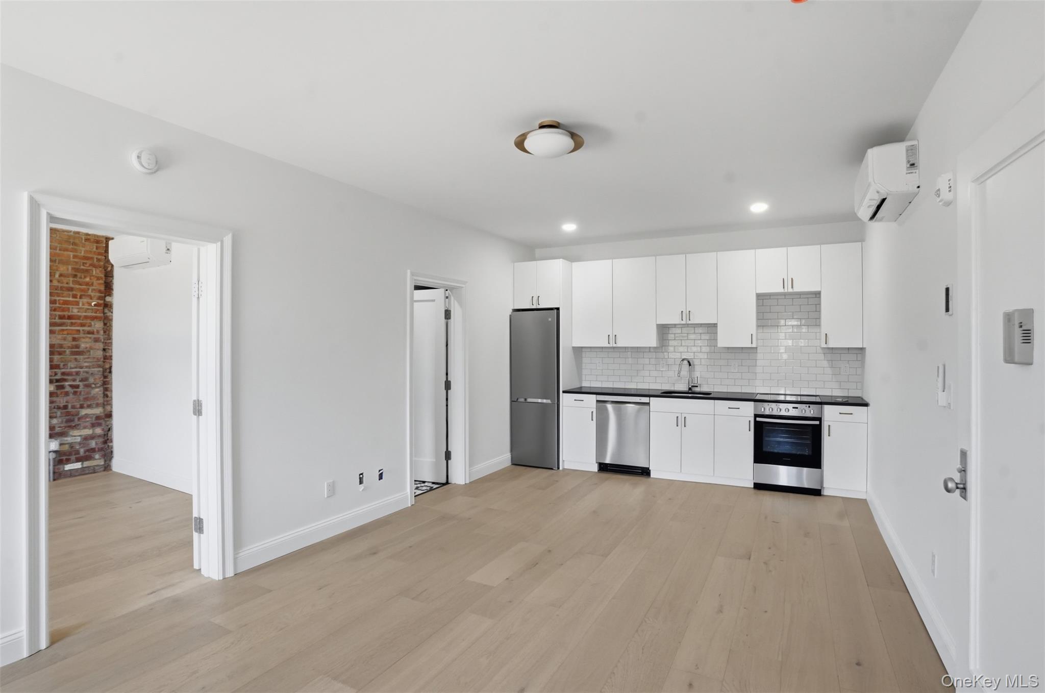 207 Main Street Unit: 7