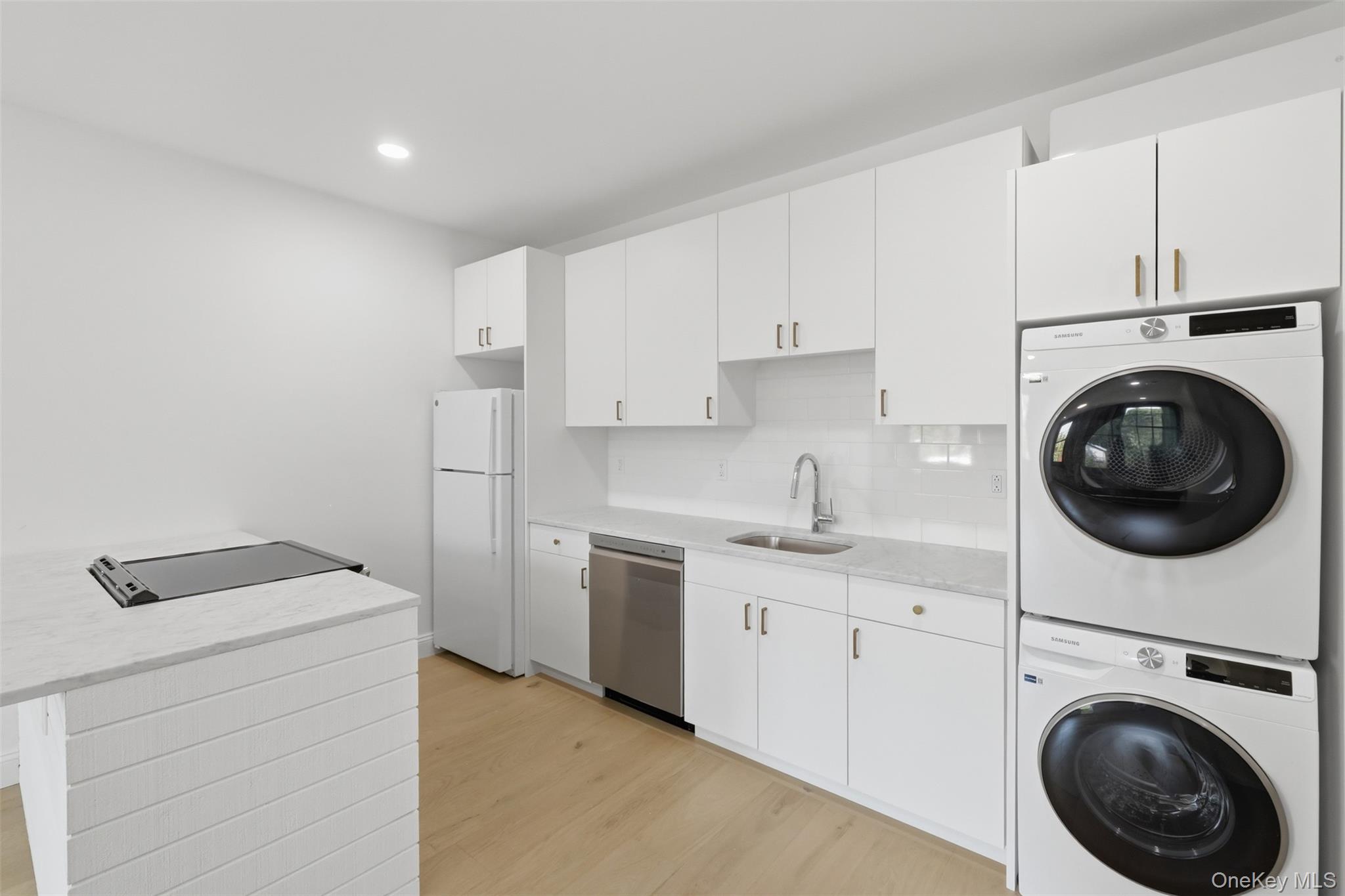 207 Main Street Unit: 3