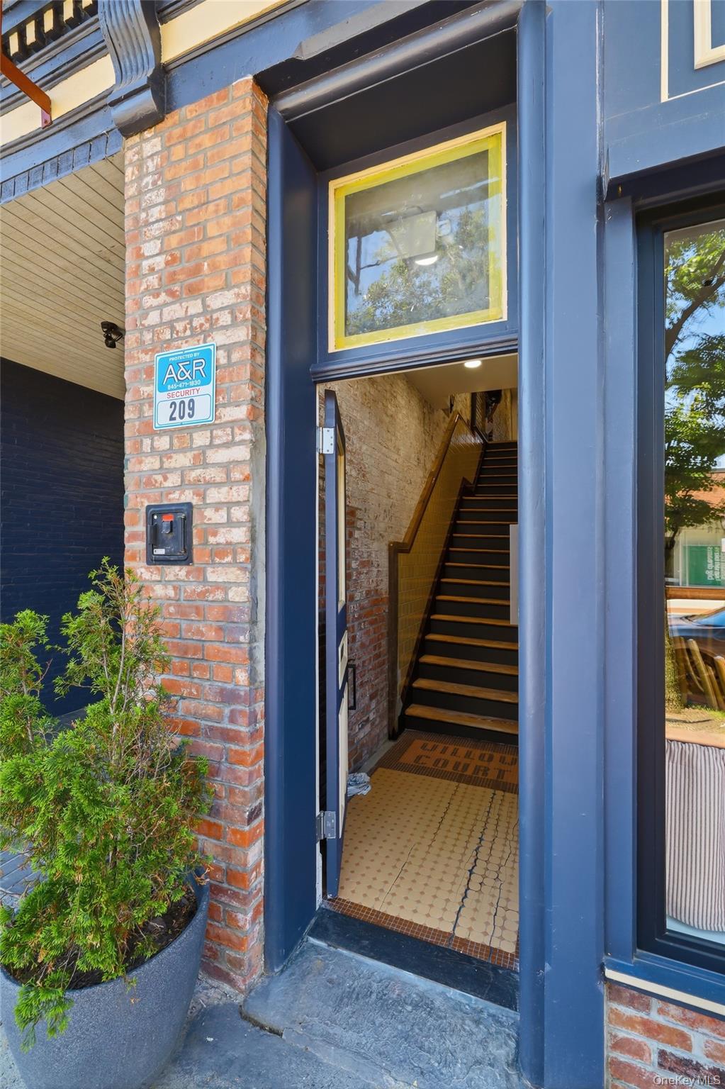 207 Main Street Unit: 3