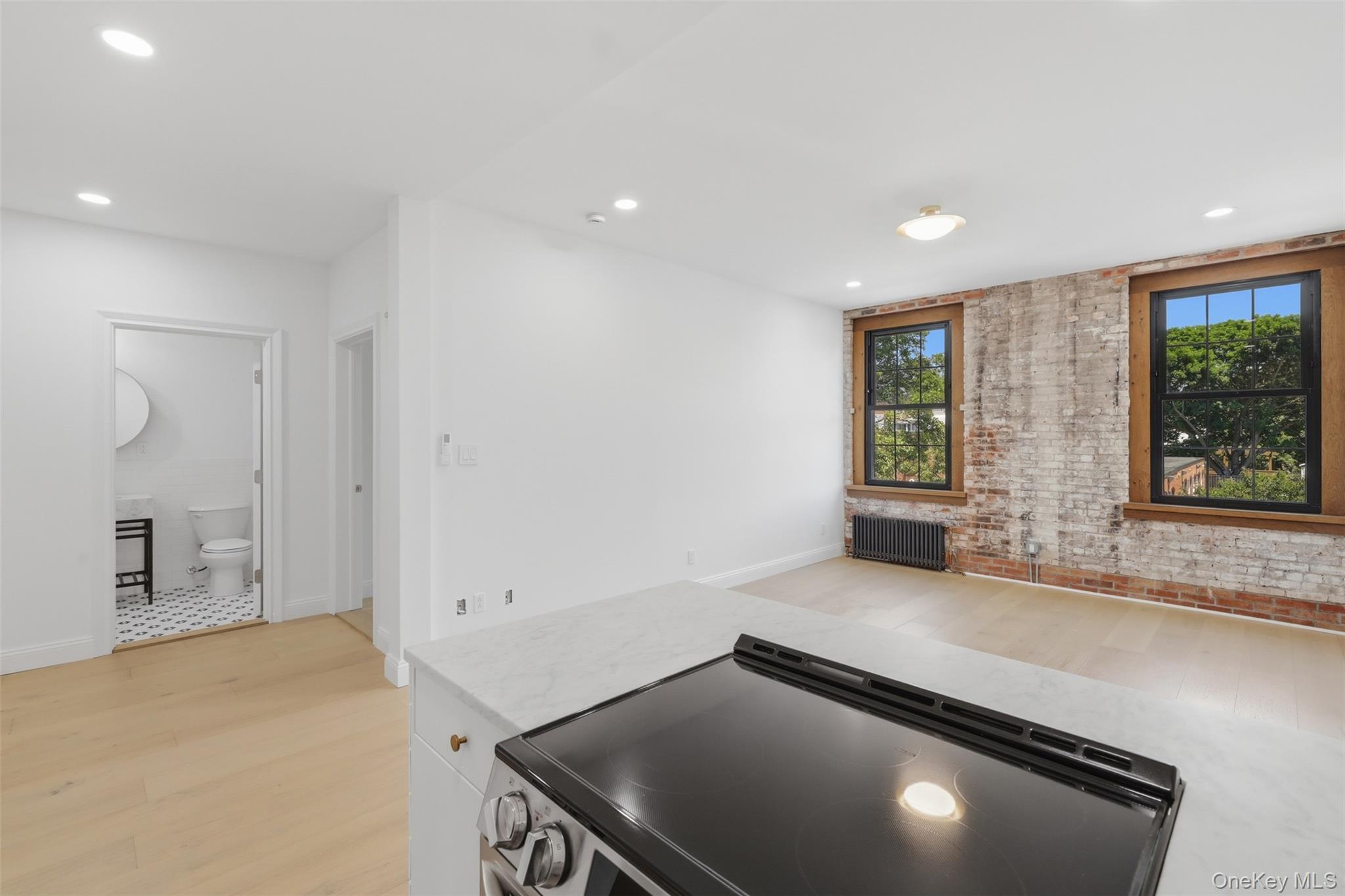 207 Main Street Unit: 3
