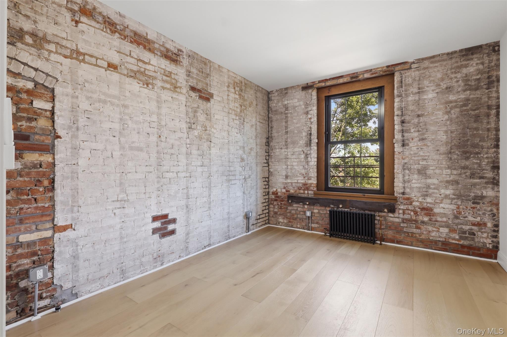 207 Main Street Unit: 3