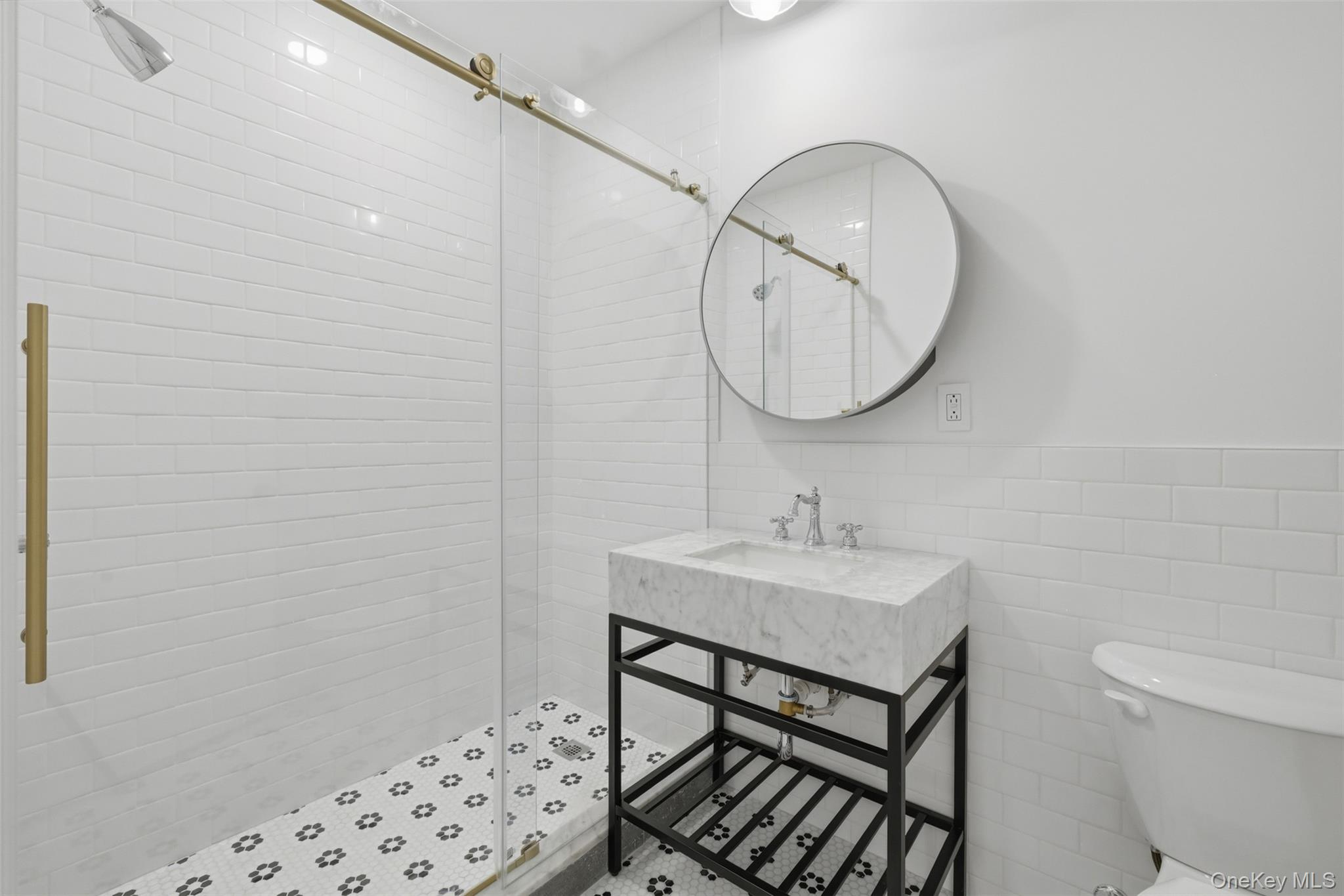 207 Main Street Unit: 3
