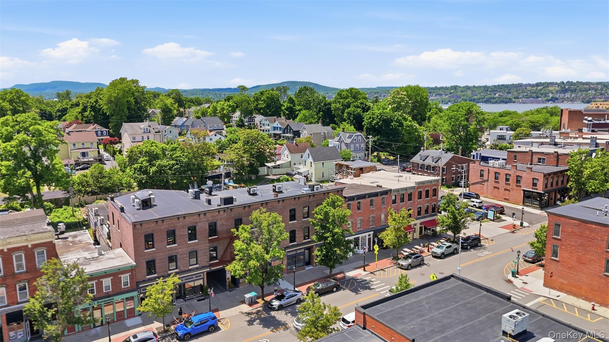 207 Main Street Unit: 5