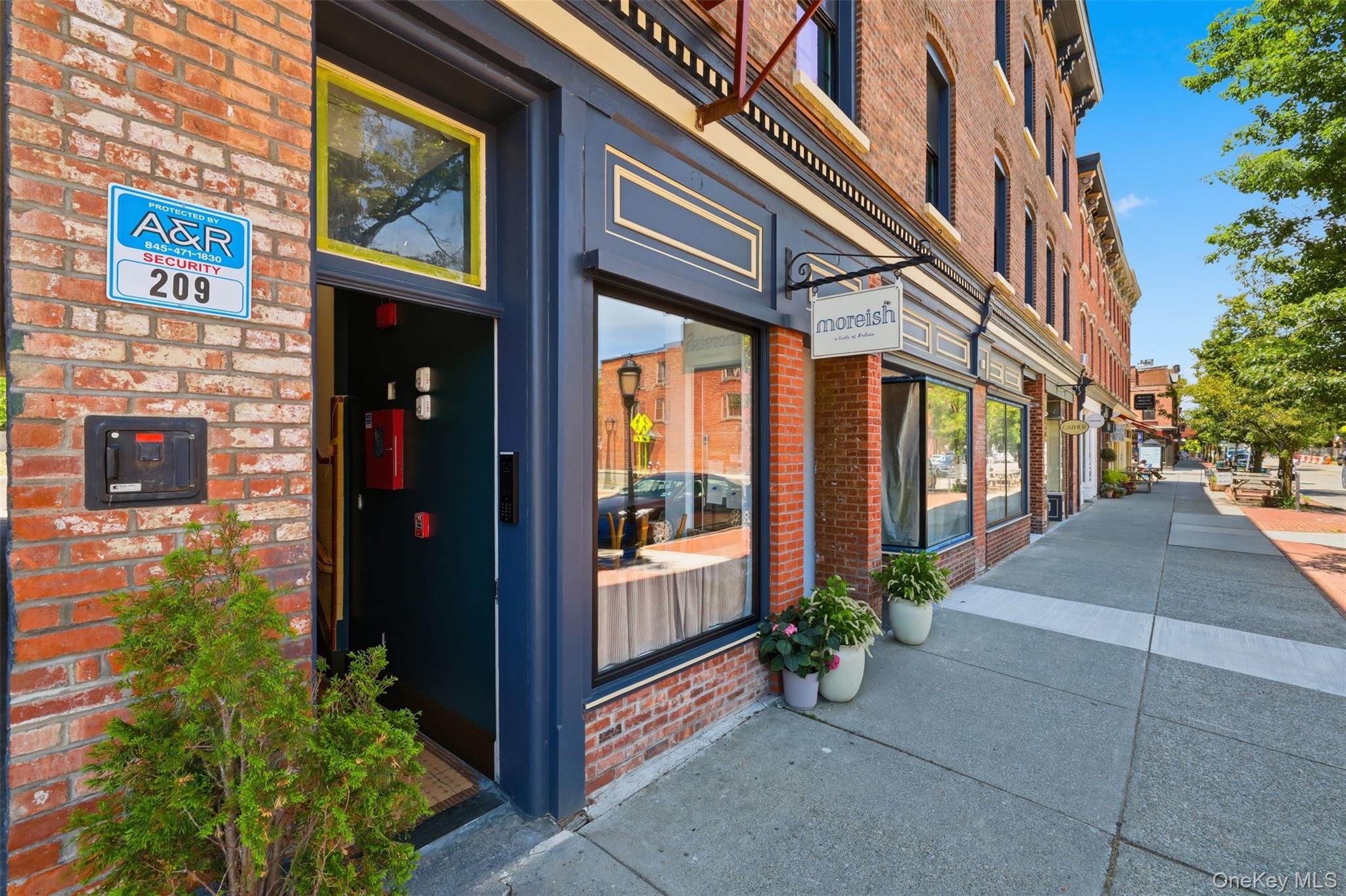 207 Main Street Unit: 5