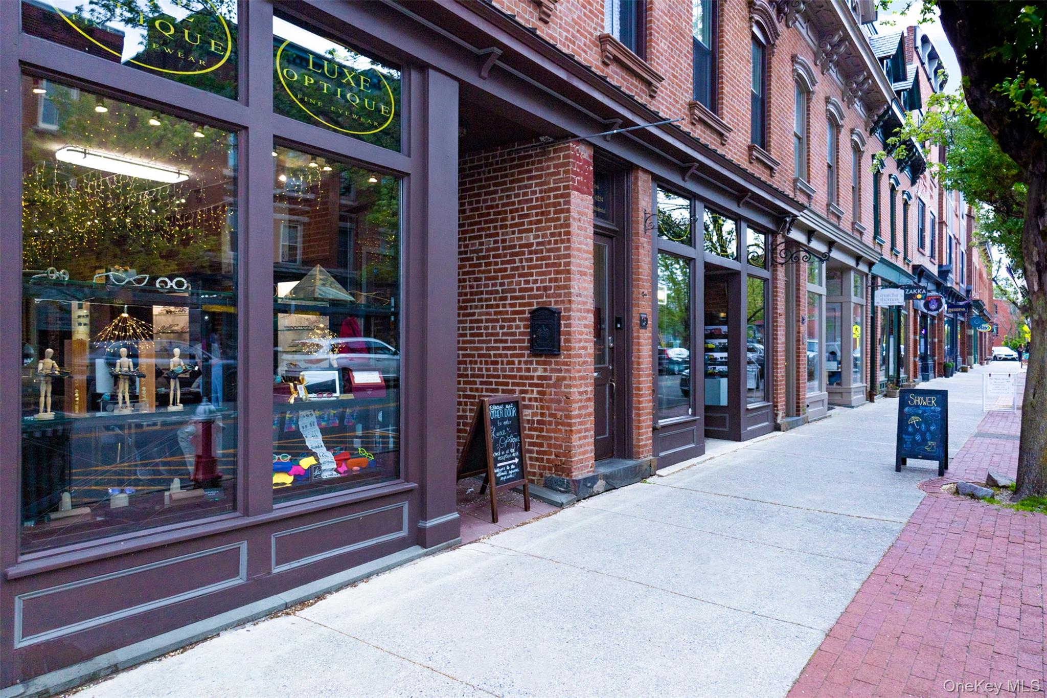 207 Main Street Unit: 5