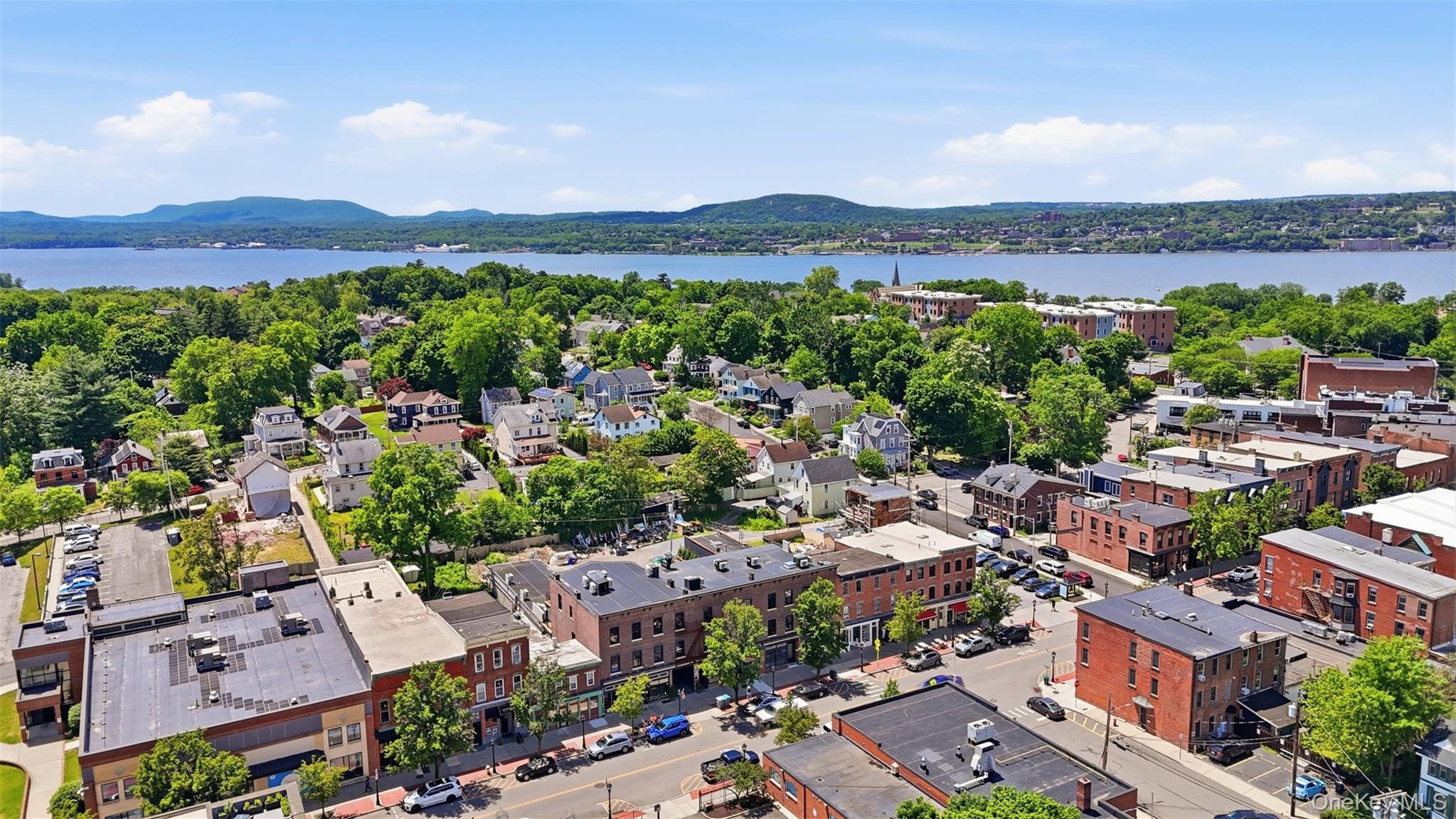 207 Main Street Unit: 5
