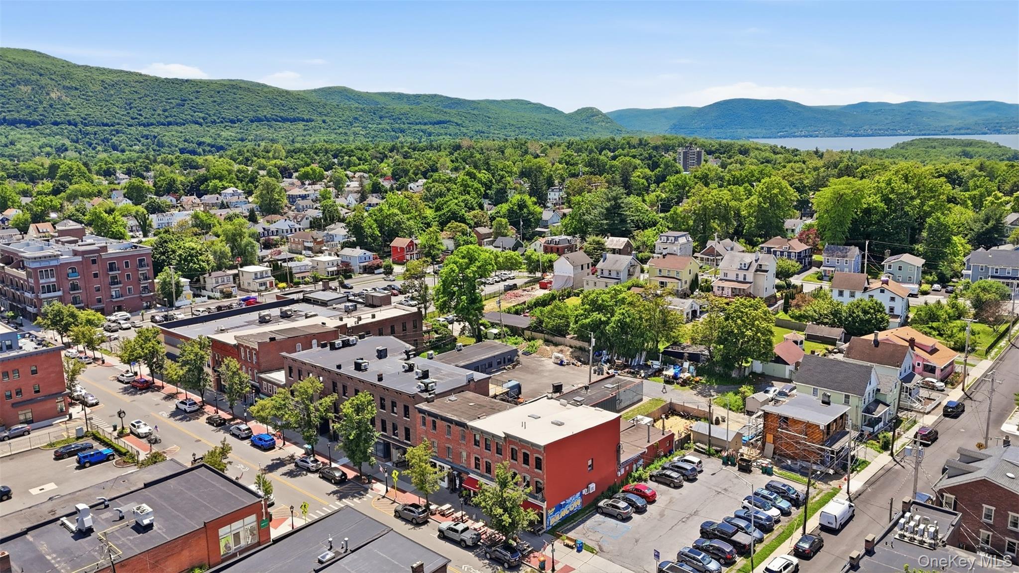 207 Main Street Unit: 5