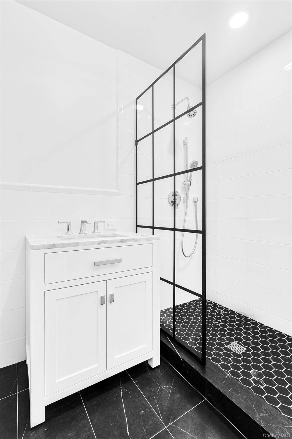 206-208 Main Street Unit: 4
