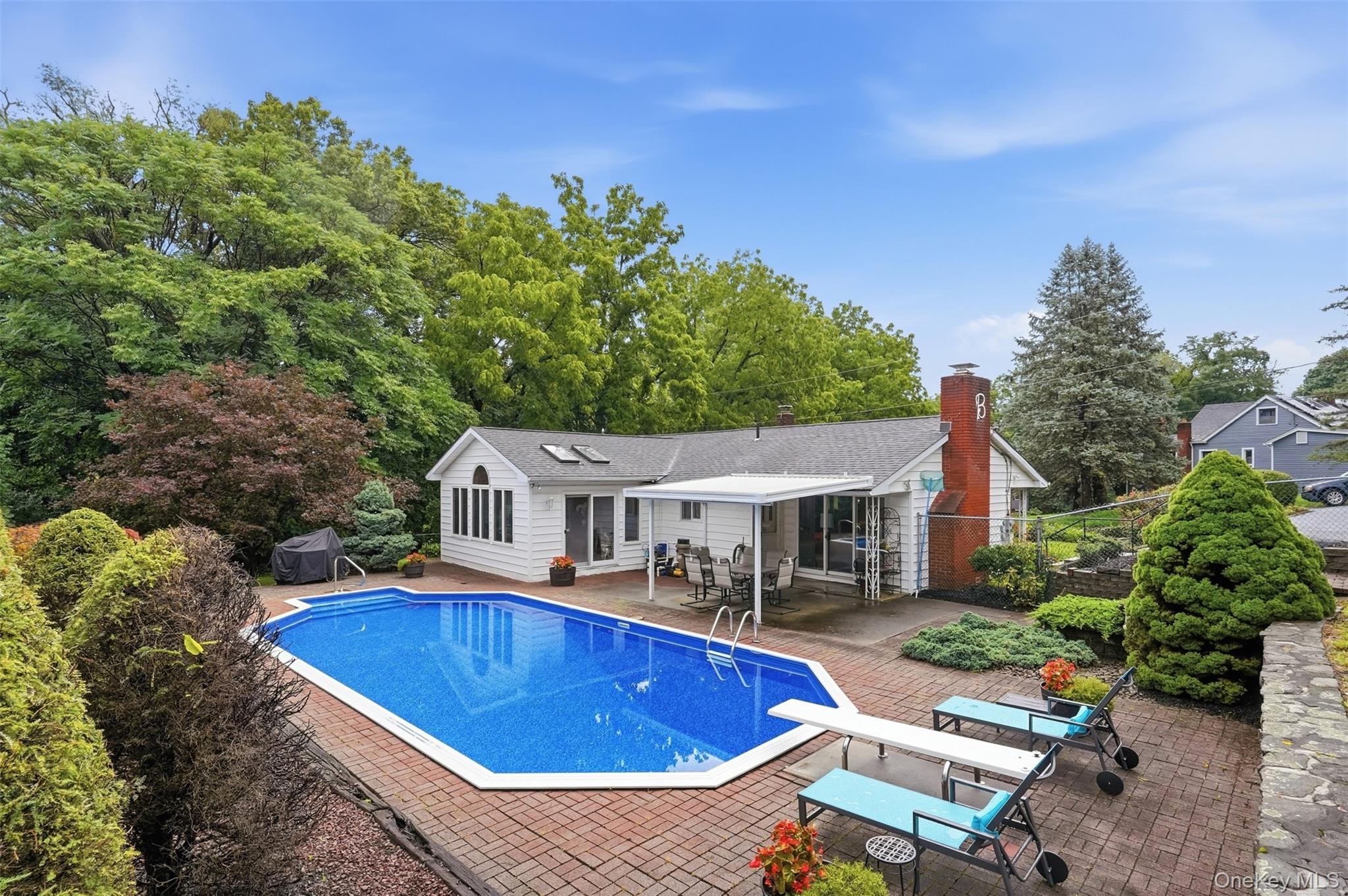 8 Boulder Road