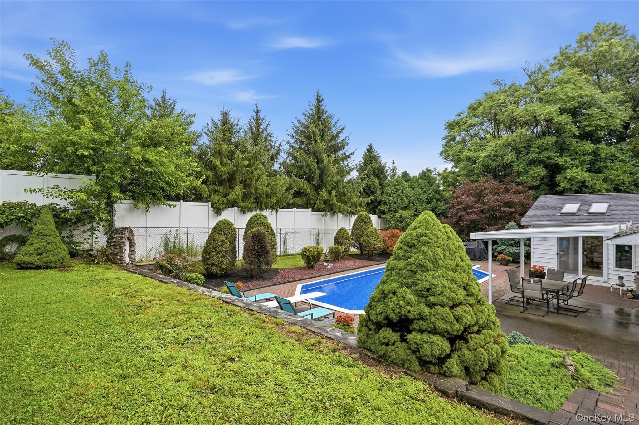 8 Boulder Road