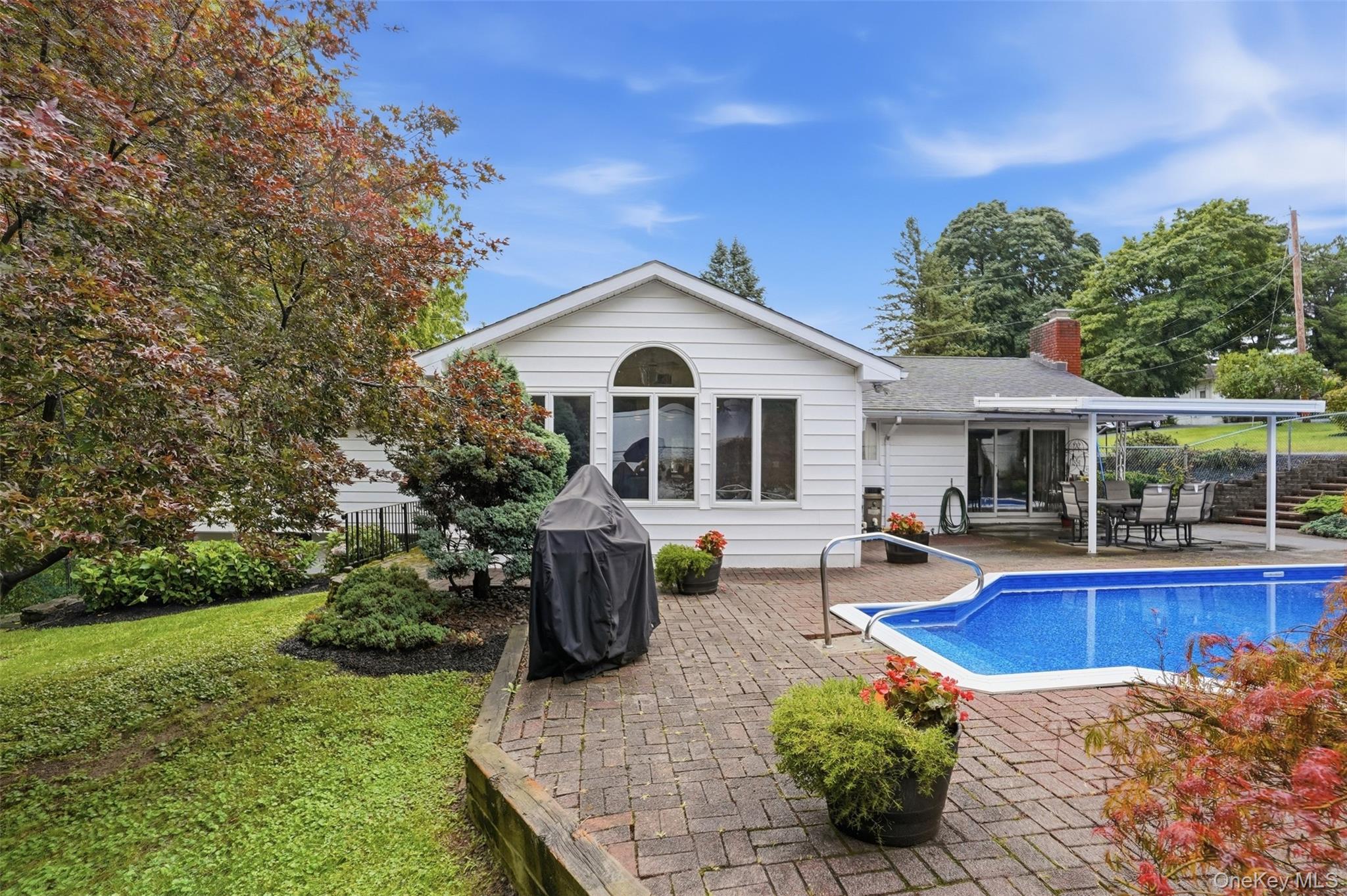8 Boulder Road