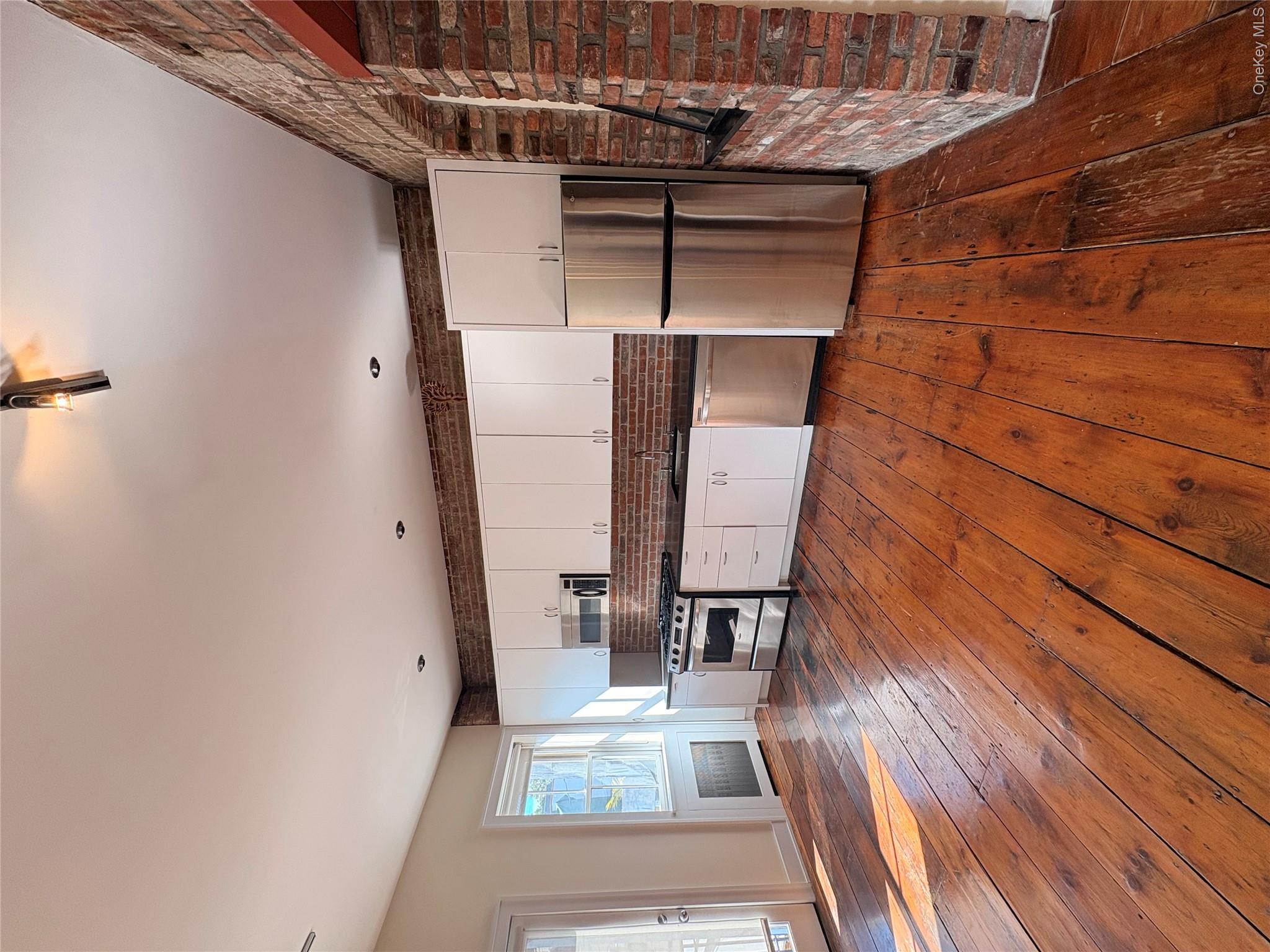 199 Main Street Unit: 197
