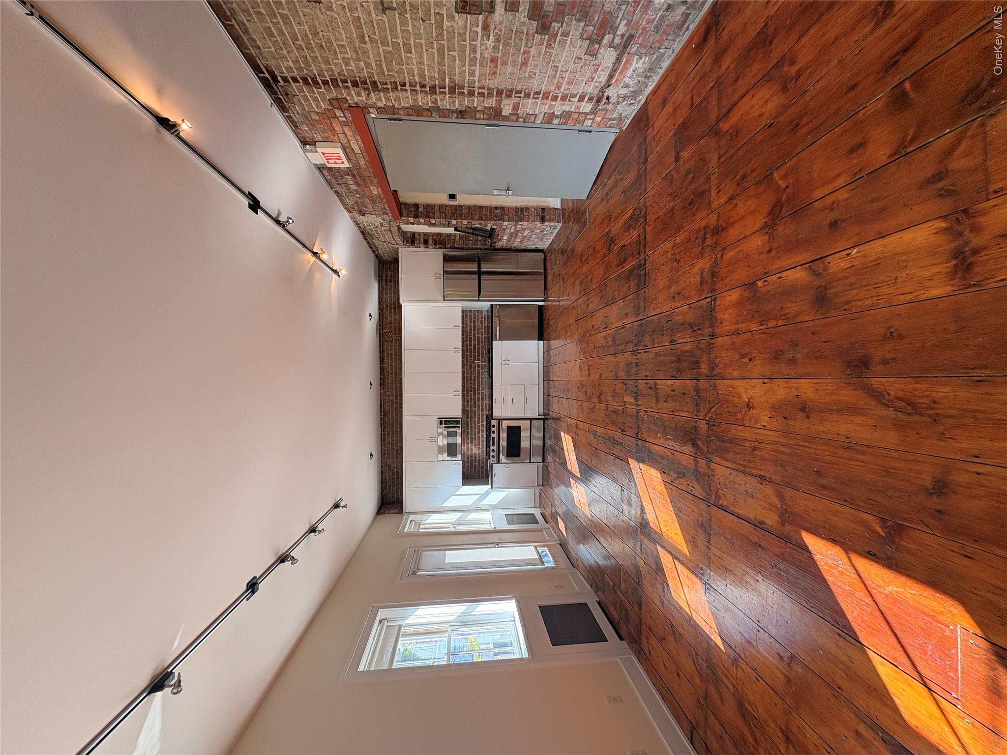 199 Main Street Unit: 197