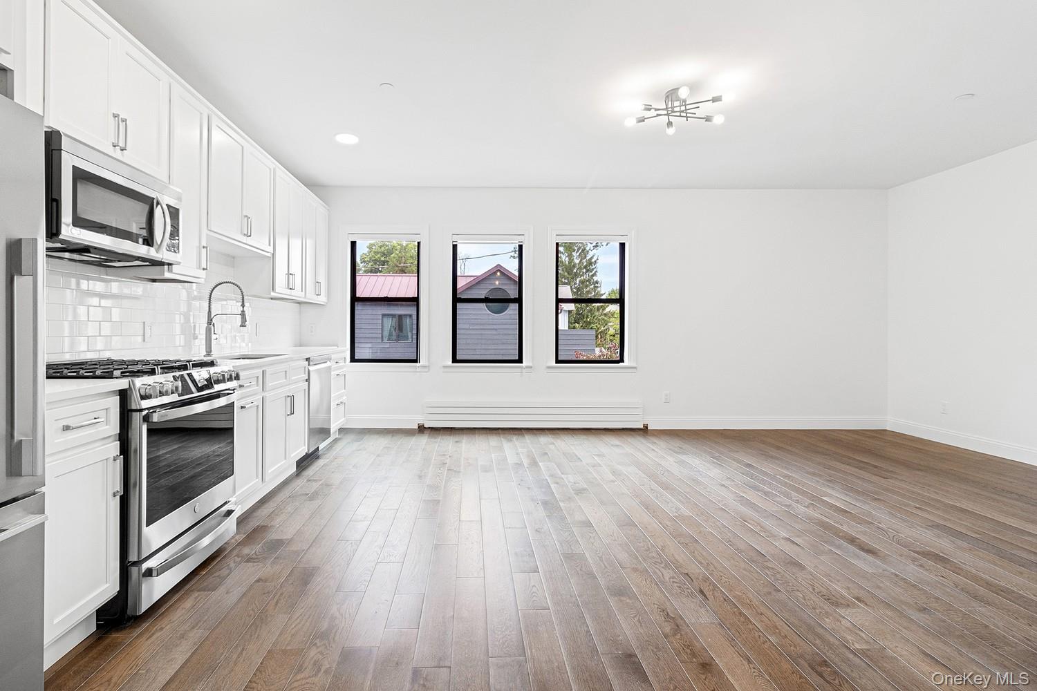 206 Main Street Unit: 2