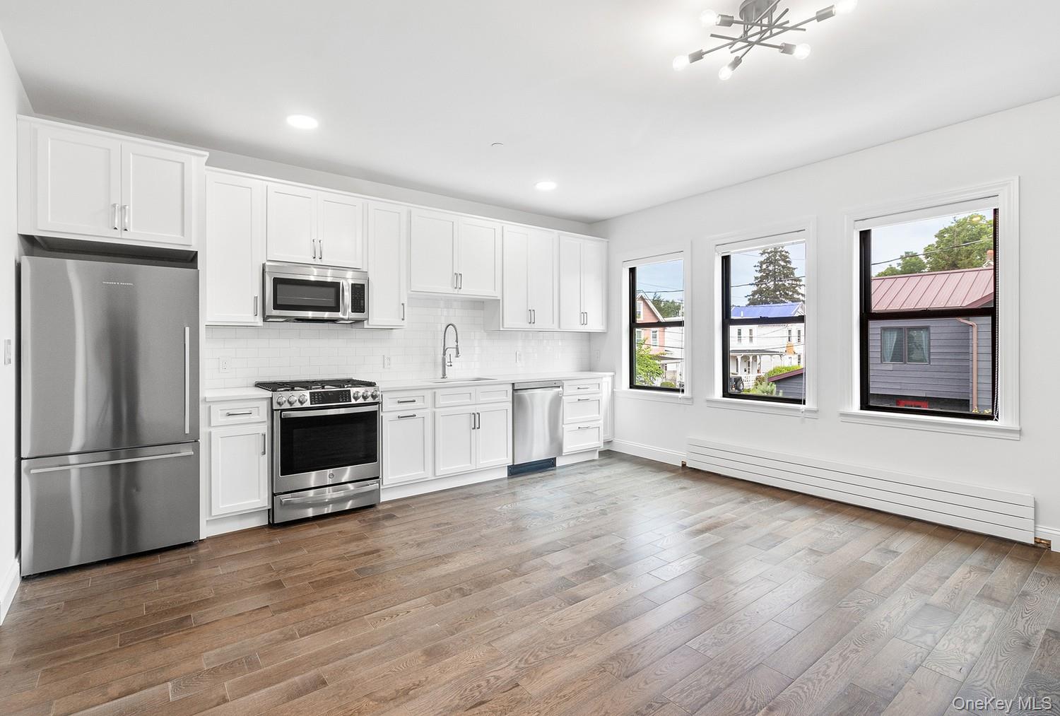 206 Main Street Unit: 2