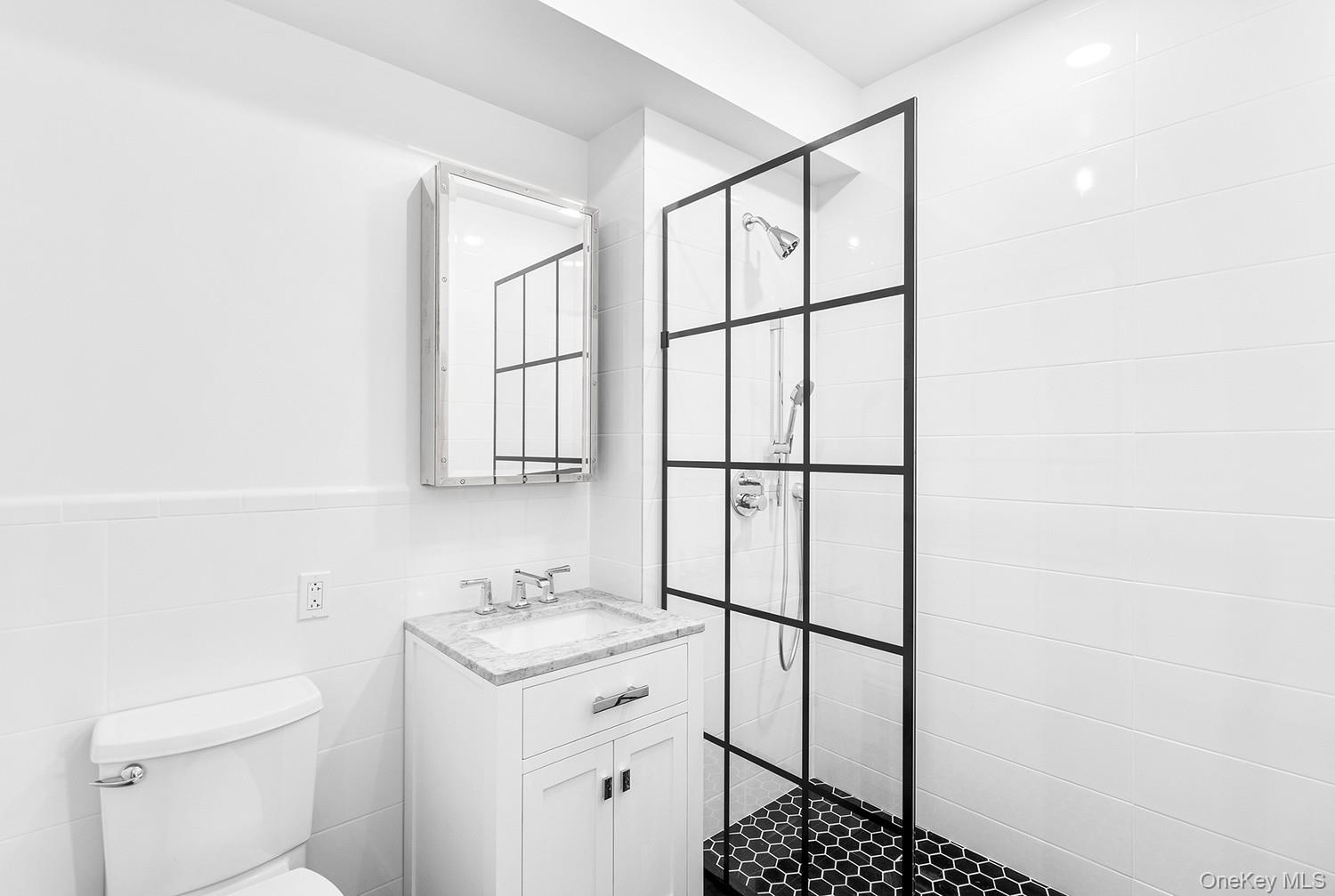 206 Main Street Unit: 2