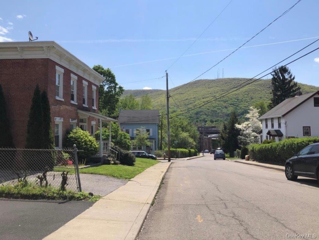 8 Davis Street