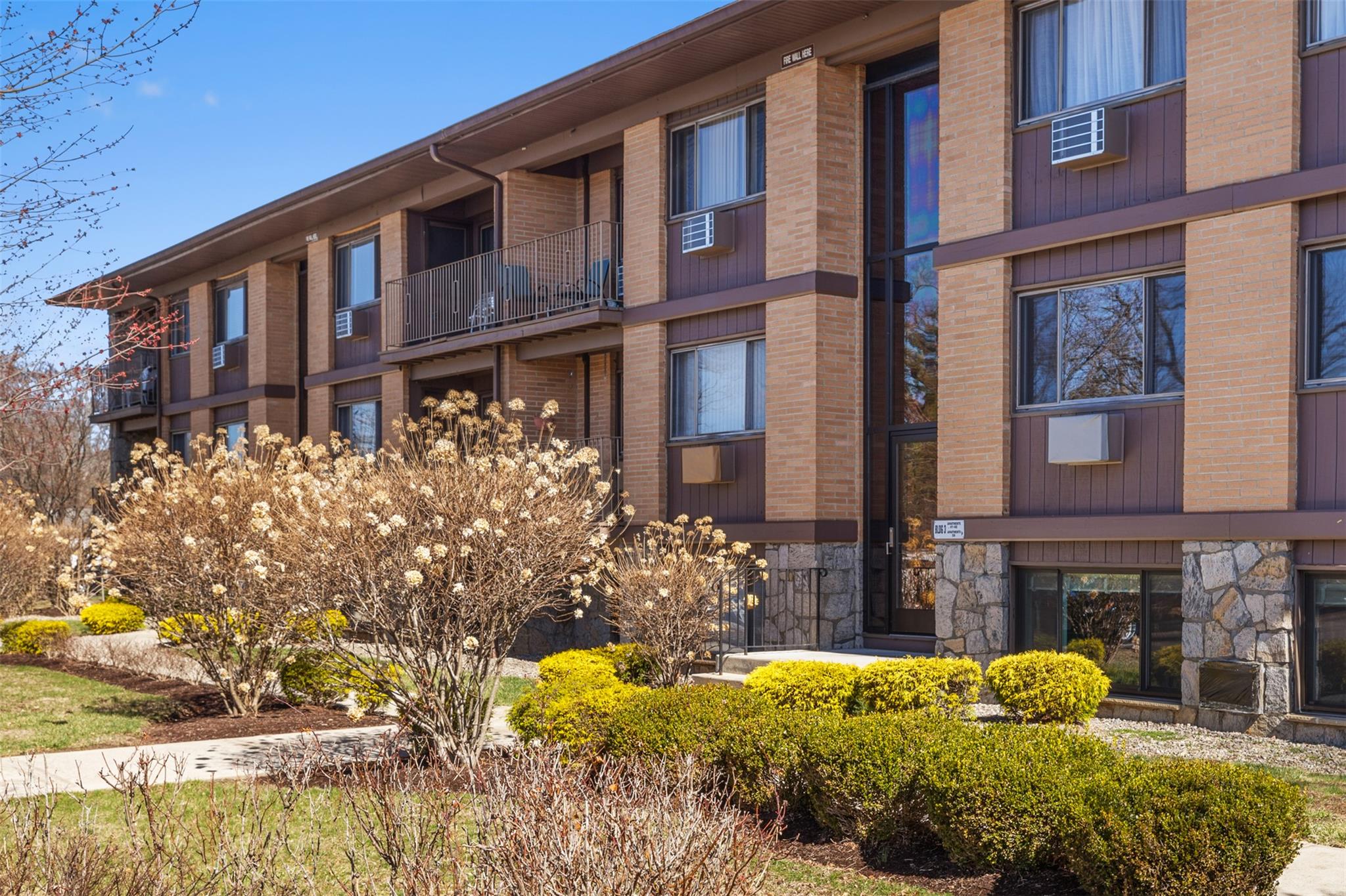 10 Oakwood Terrace Unit: 56