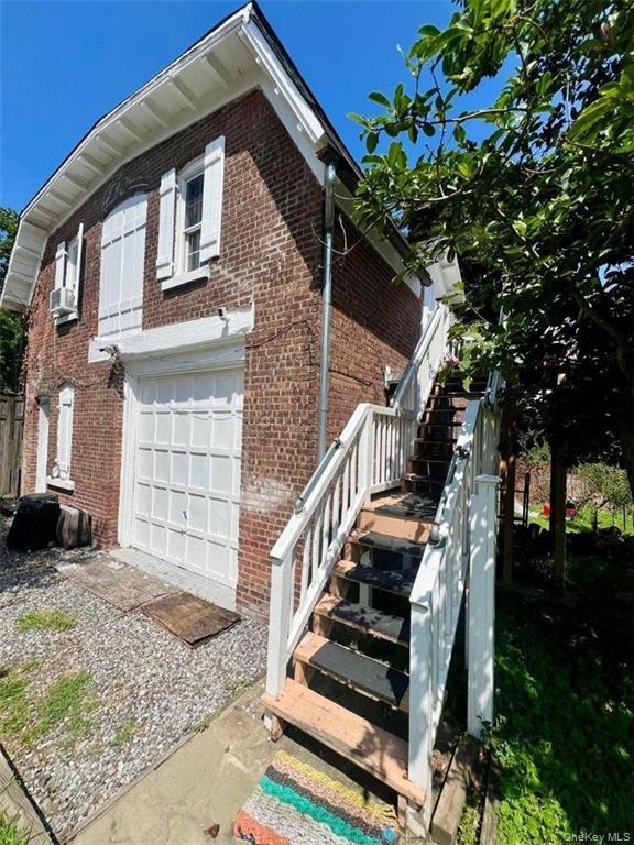 182 Grand Street