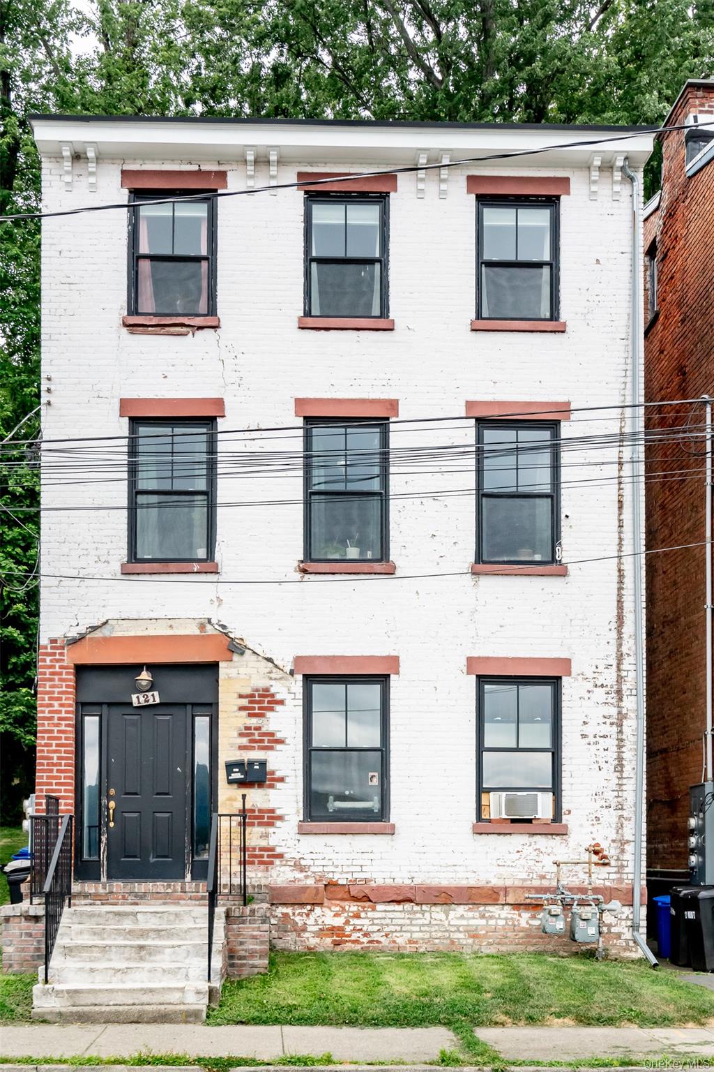 121 Montgomery Street