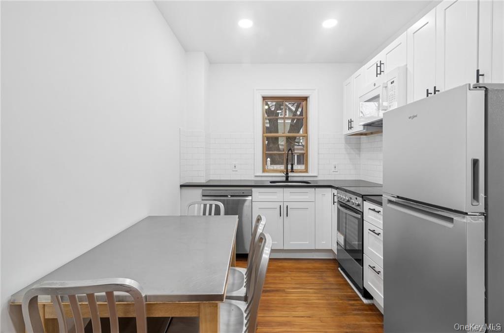 1166 North Avenue Unit: 5