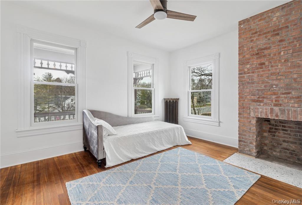 1166 North Avenue Unit: 5