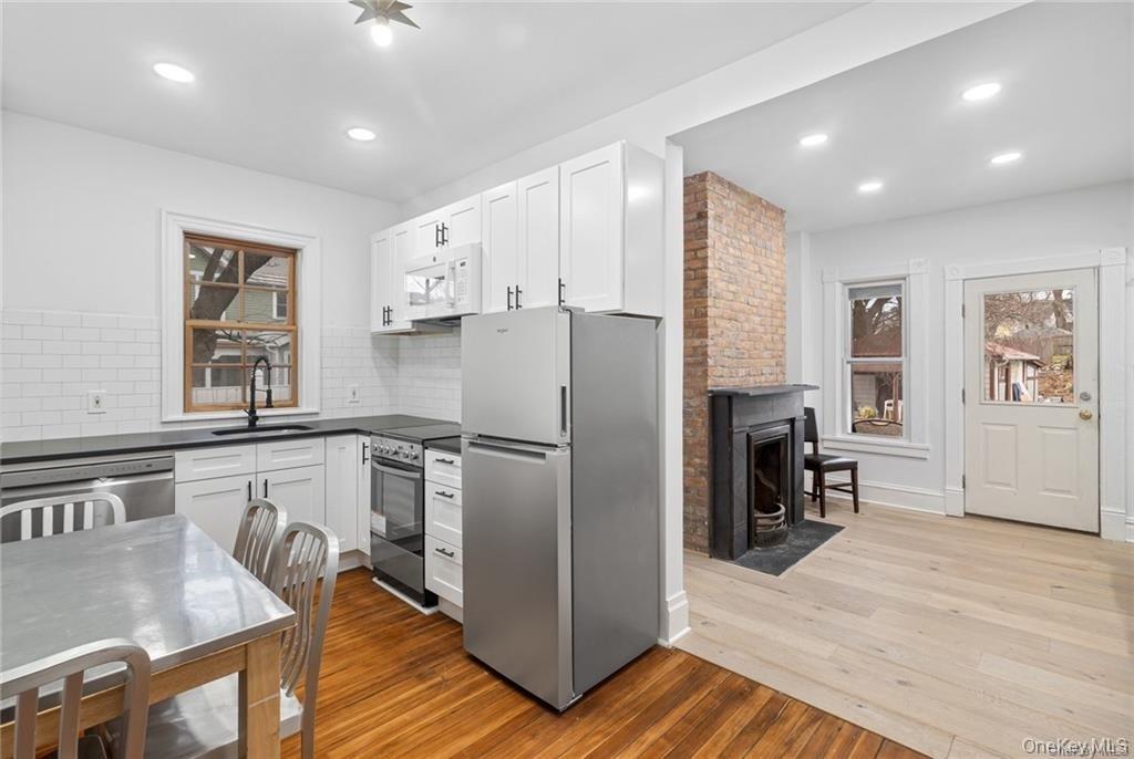 1166 North Avenue Unit: 5