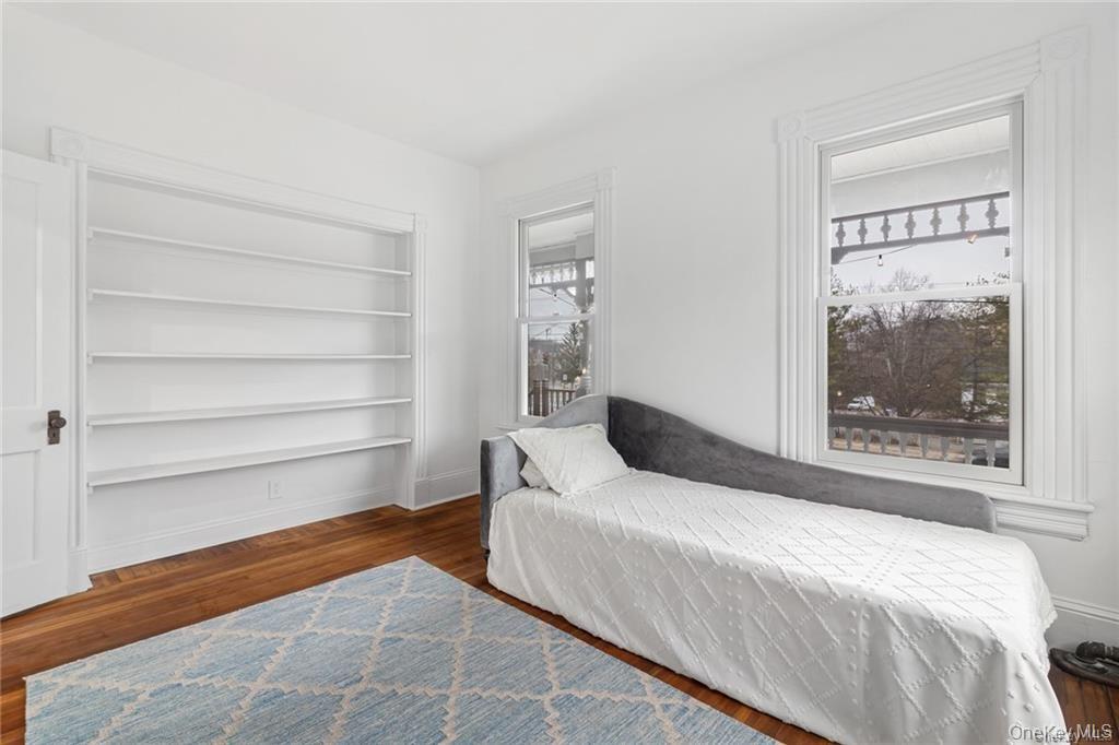 1166 North Avenue Unit: 5