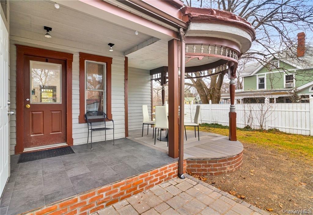 1166 North Avenue Unit: 5