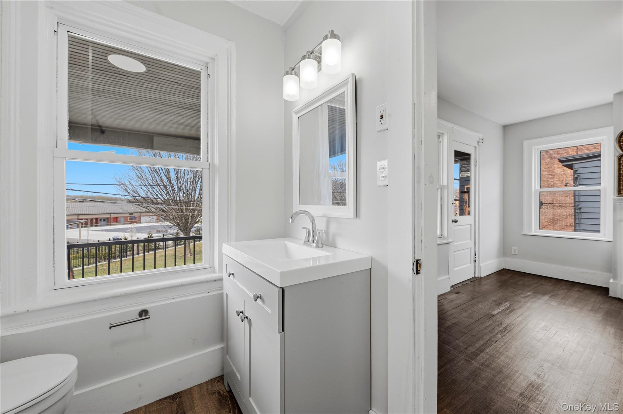 45 S Robinson Avenue Unit: 2