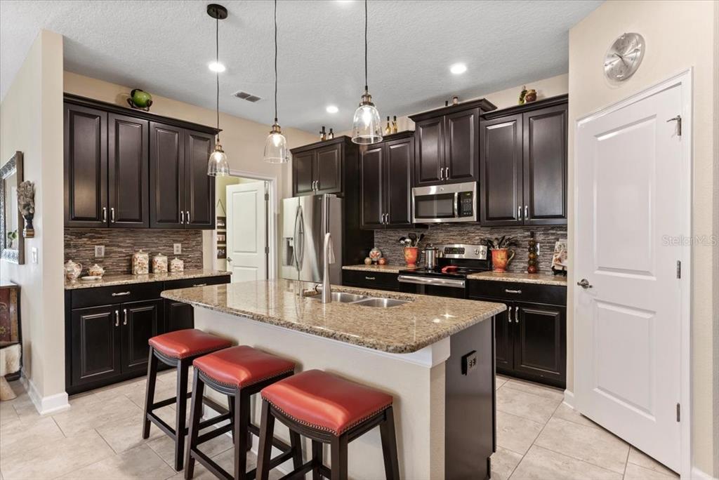 4628 TERRY TOWN DRIVE