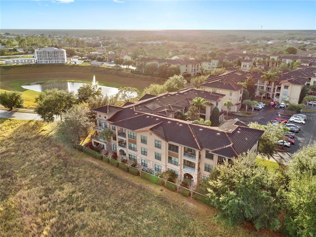 903 CHARO PARKWAY Unit: 816