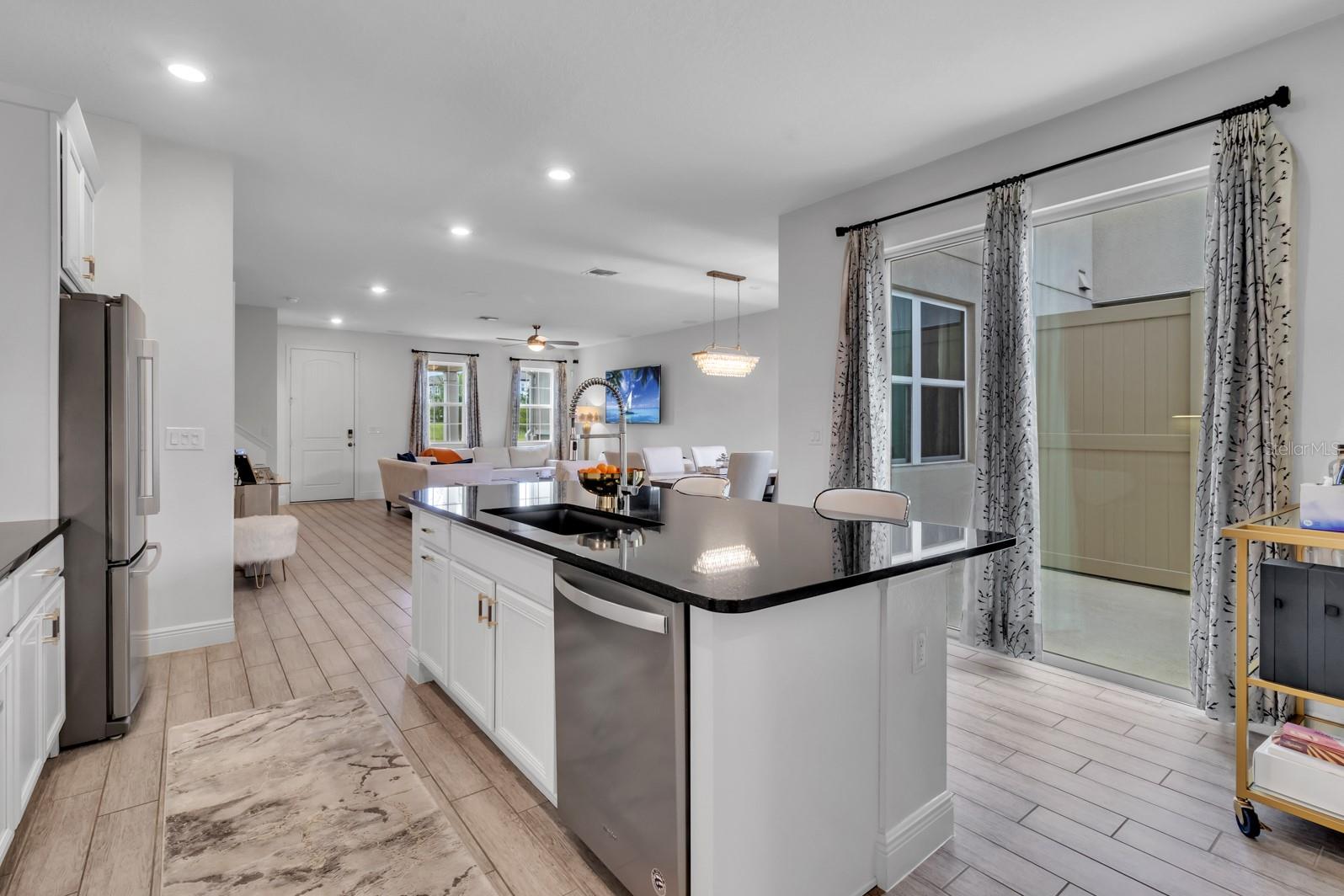 13745 BRESSLER ALY