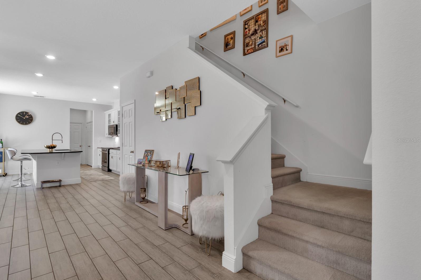 13745 BRESSLER ALY