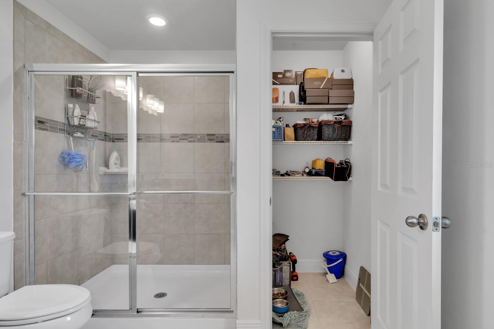 13745 BRESSLER ALY