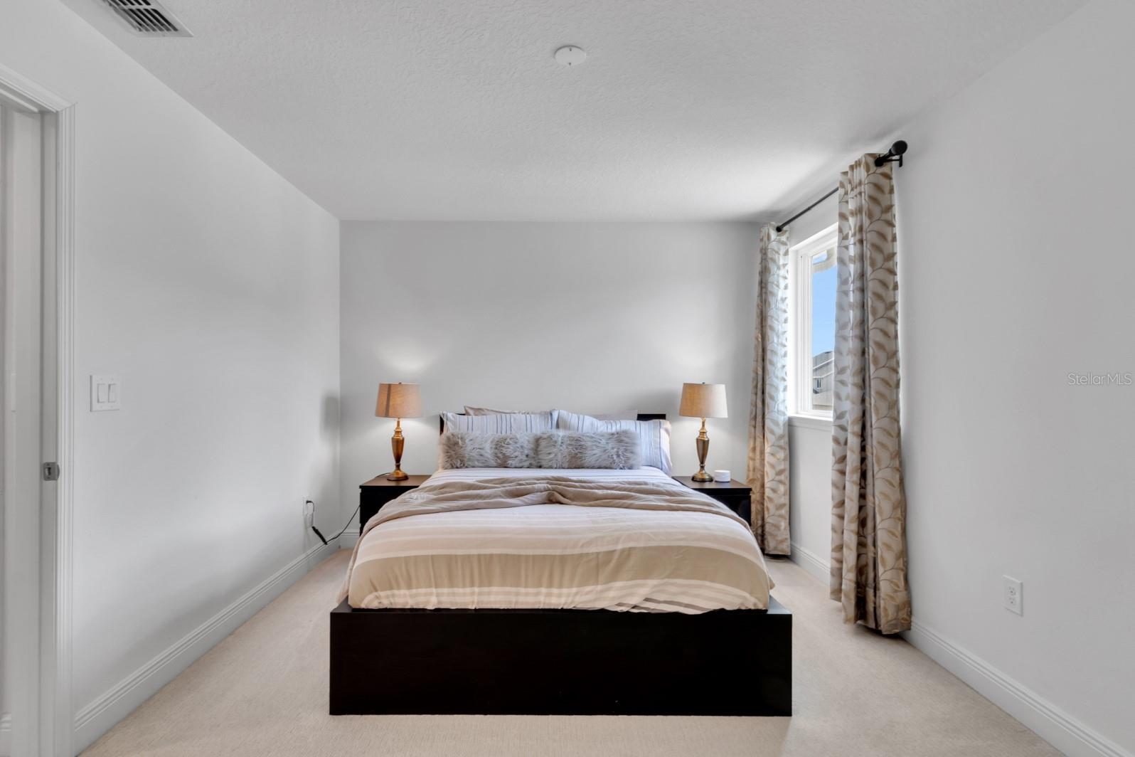 13745 BRESSLER ALY