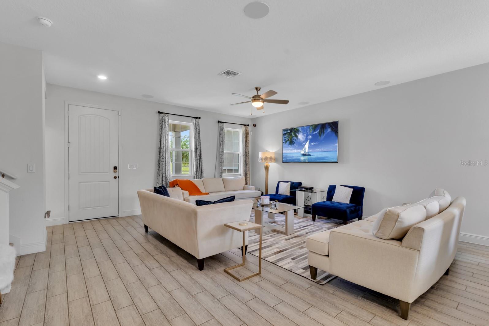 13745 BRESSLER ALY