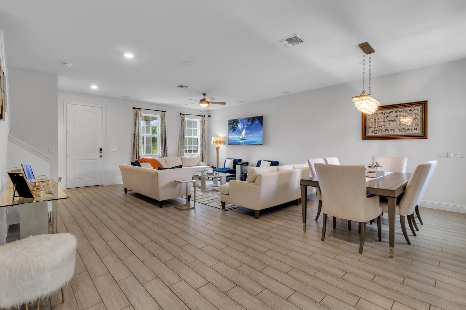 13745 BRESSLER ALY