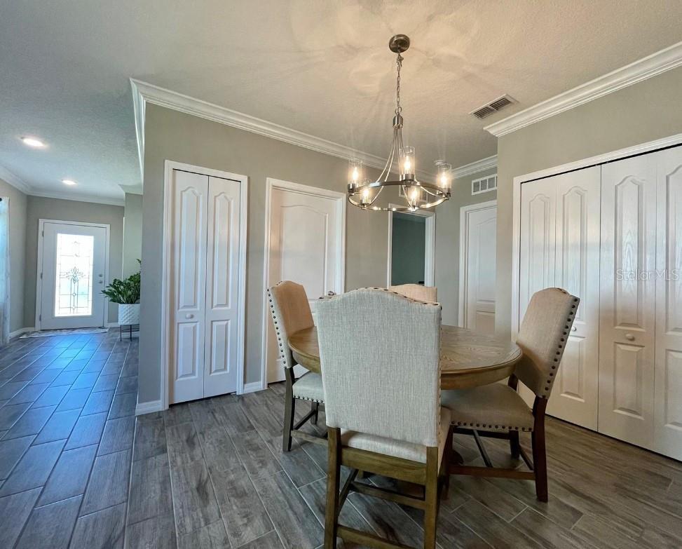 2288 CANYON BREEZE AVE