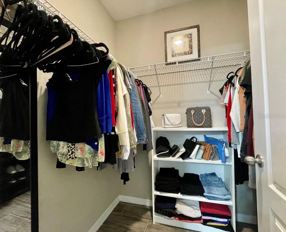 2288 CANYON BREEZE AVE