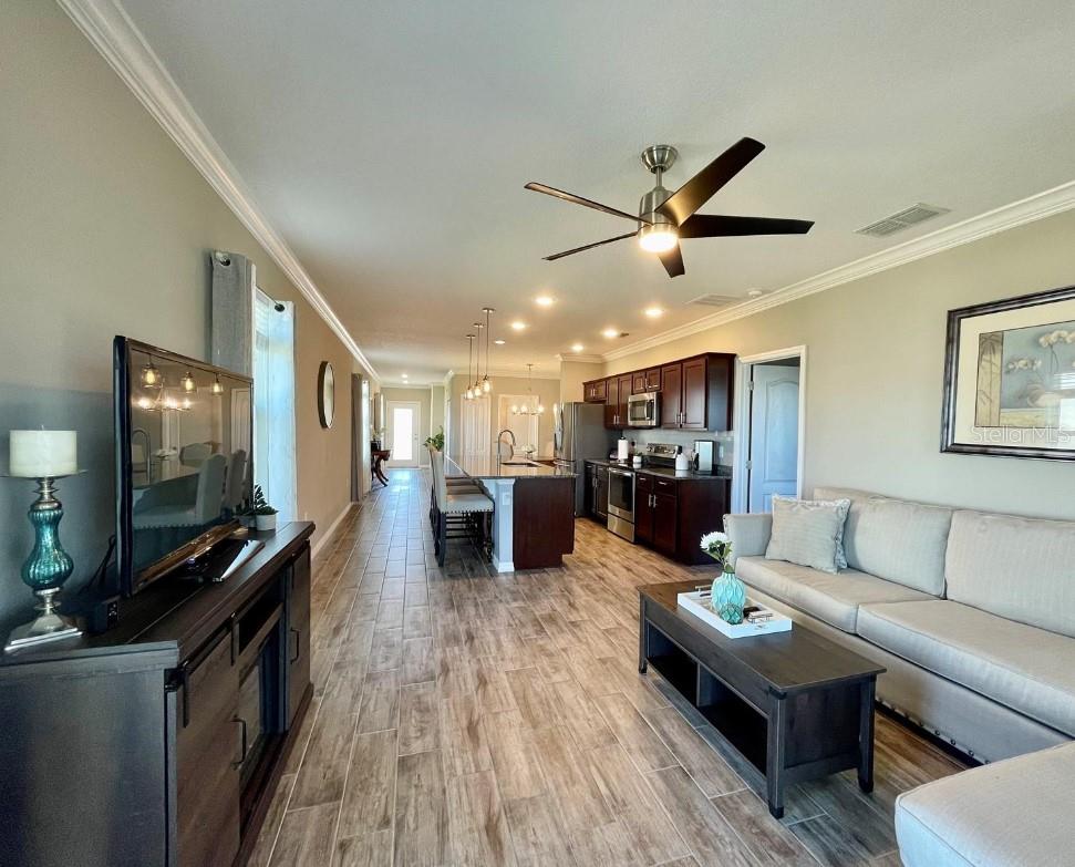 2288 CANYON BREEZE AVE