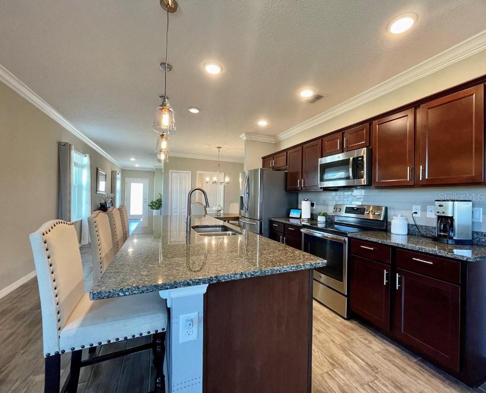 2288 CANYON BREEZE AVE